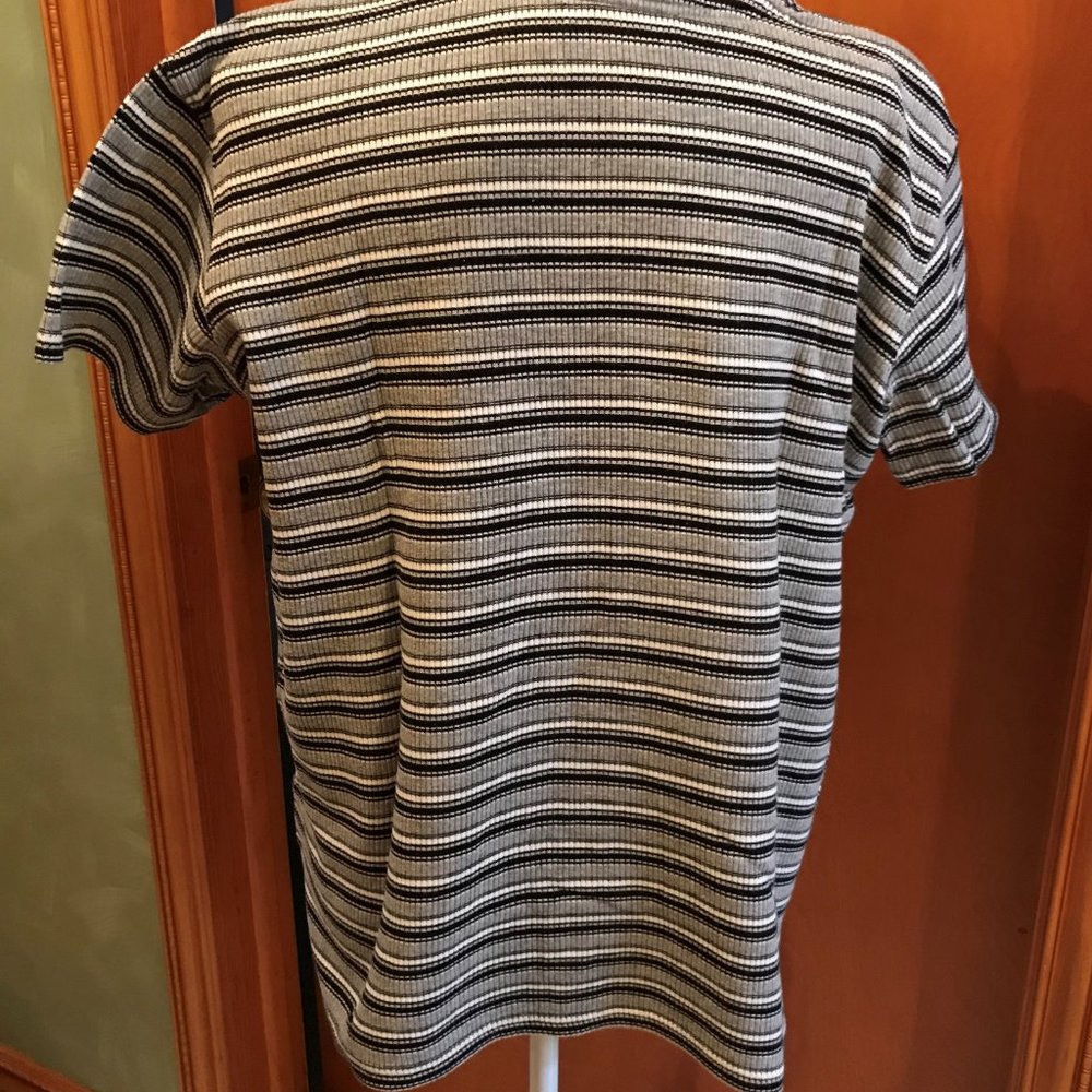 Chaus Sport Short Sleeve Woman's Top - Picture 3 of 7